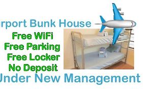 Airport Bunk House Free - Wifi - Parking - Coffee- Long Term Welcome